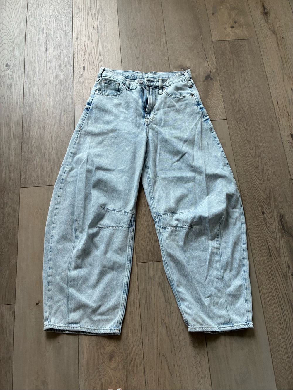 GAP barrel leg jeans acid wash